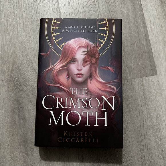 Fairyloot Other - The Crimson Moth FAIRYLOOT SPECIAL EDITION